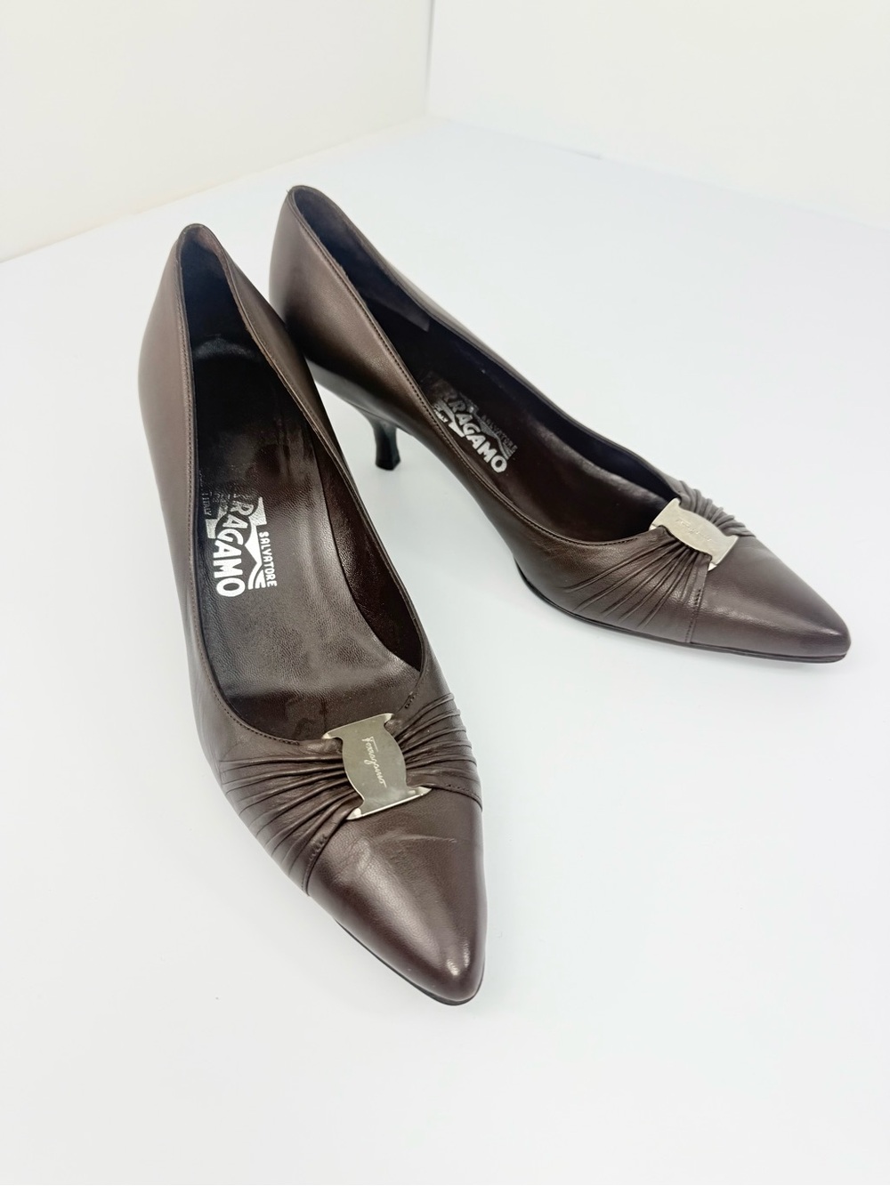 Salvatore Ferragamo Brown Leather Pointed Logo Plate Pleat Toe Kitten Heel Pump